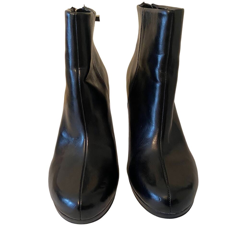 Franco Sarto Black Round Toe Ankle Bootie Size 6